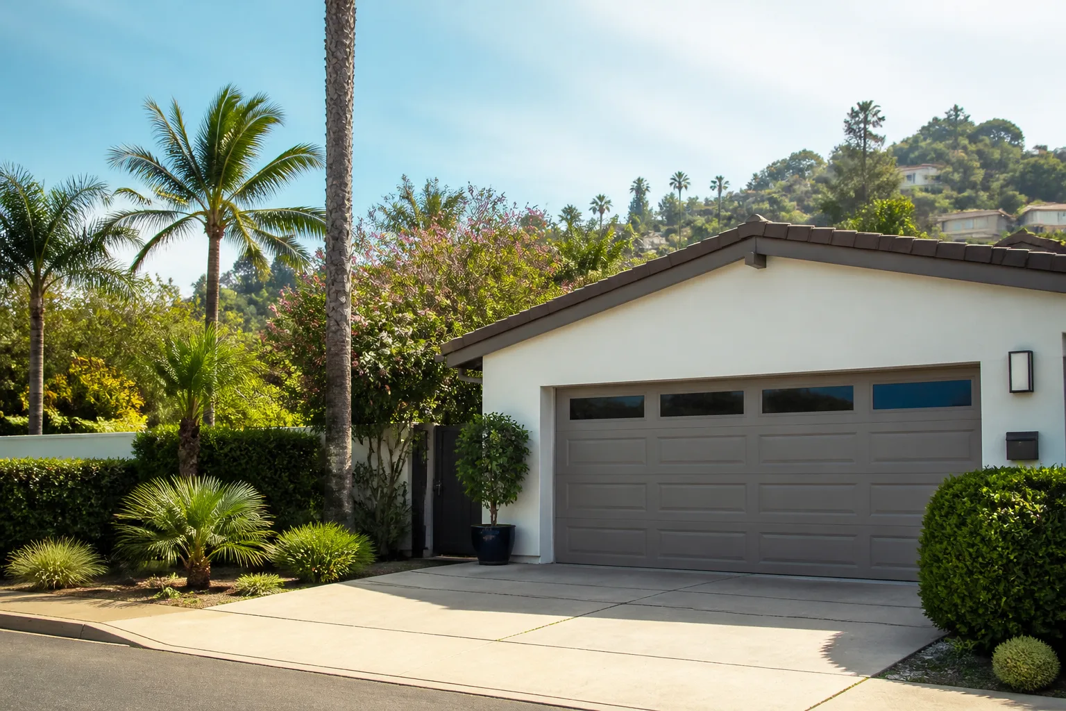 Clopay Garage Door Repair in Los Angeles: A Homeowner’s Guide